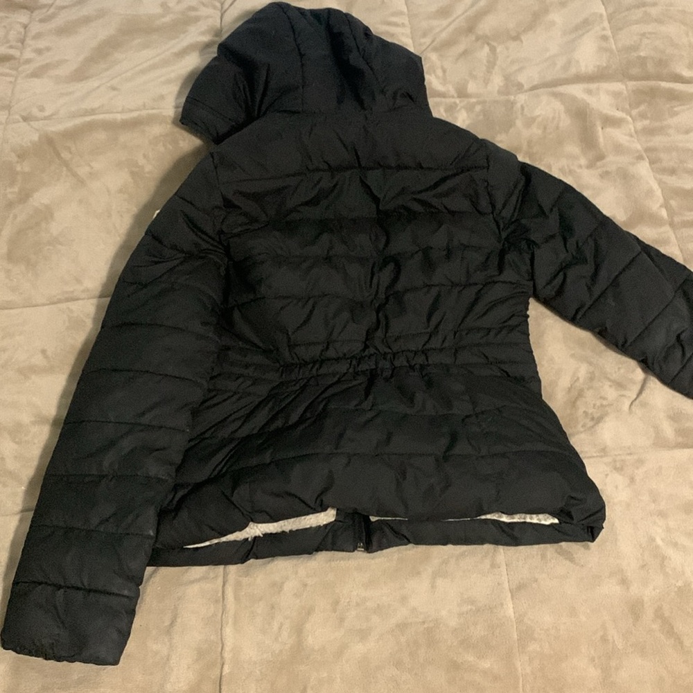 Hollister black winter coat, puffer type jacket with hood, size small - Picture 2 of 9